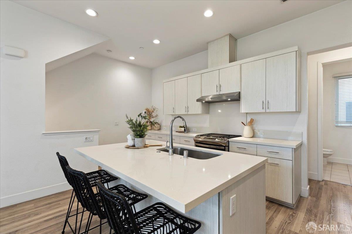 Detail Gallery Image 10 of 37 For 7991 Regional Cmn, Dublin,  CA 94568 - 3 Beds | 3 Baths