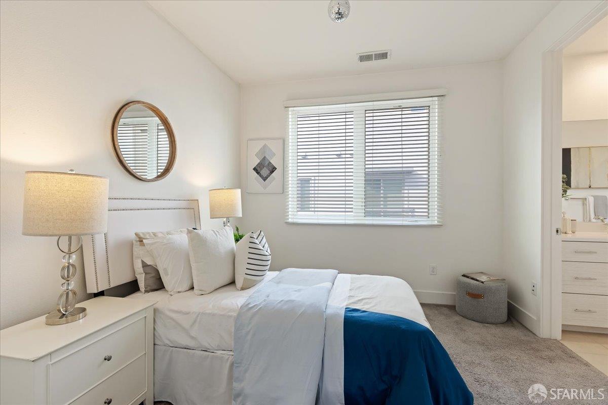 Detail Gallery Image 20 of 37 For 7991 Regional Cmn, Dublin,  CA 94568 - 3 Beds | 3 Baths