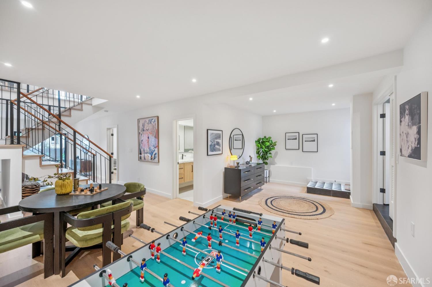 Detail Gallery Image 82 of 99 For 382 Lisbon St, San Francisco,  CA 94112 - 3 Beds | 4/1 Baths