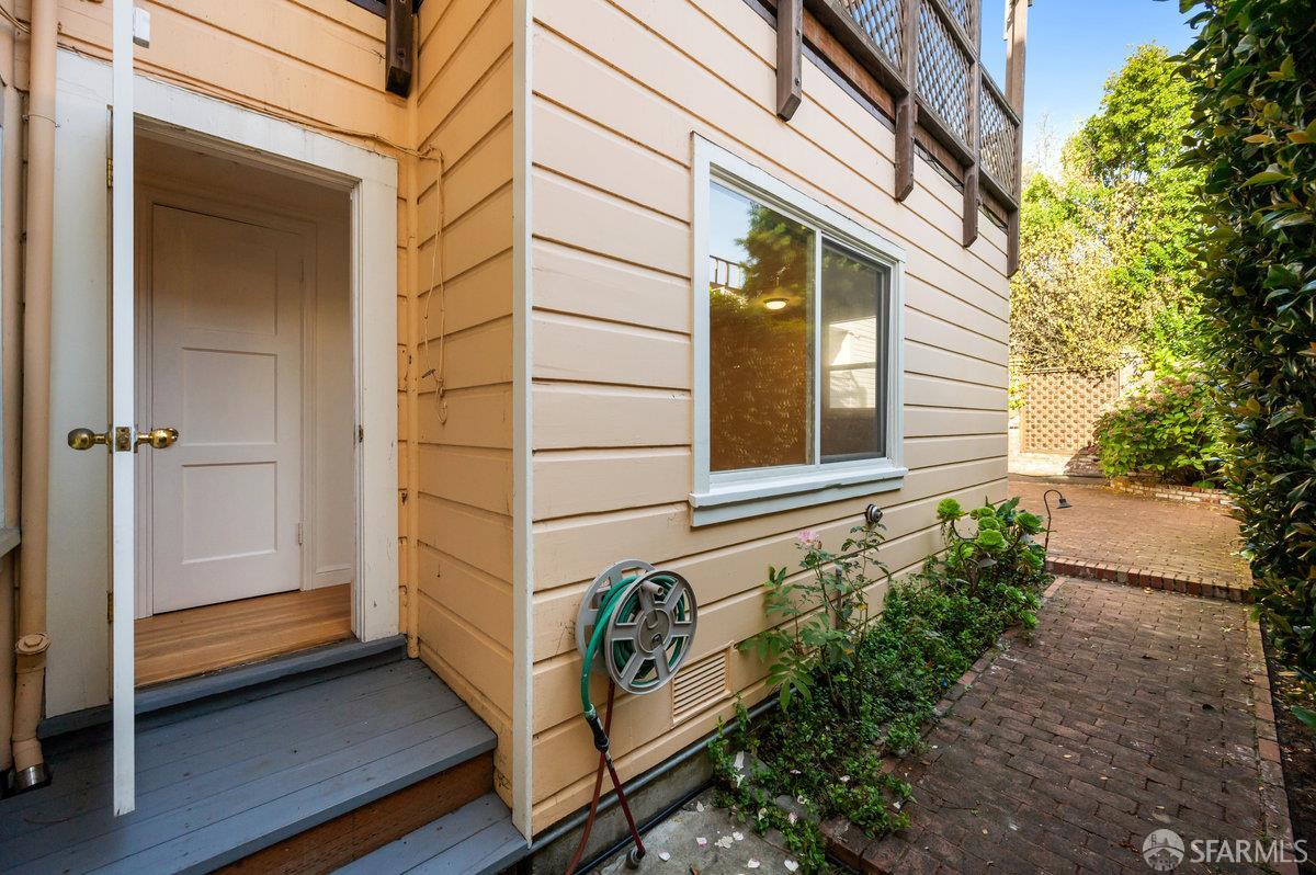 Detail Gallery Image 32 of 38 For 232 Presidio Ave, San Francisco,  CA 94115 - 4 Beds | 3/1 Baths