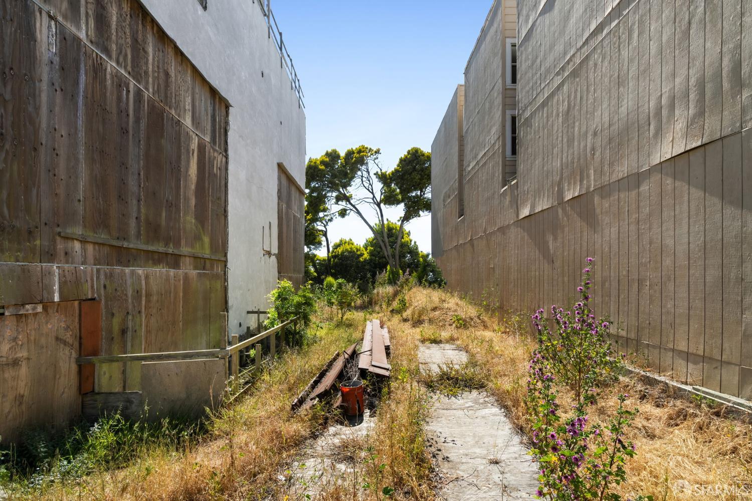 Detail Gallery Image 8 of 37 For 21 Wood St, San Francisco,  CA 94118 - – Beds | – Baths