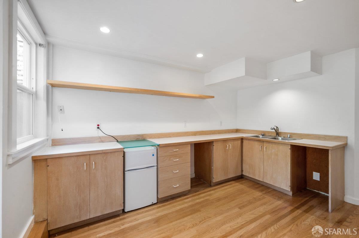 Detail Gallery Image 29 of 38 For 232 Presidio Ave, San Francisco,  CA 94115 - 4 Beds | 3/1 Baths