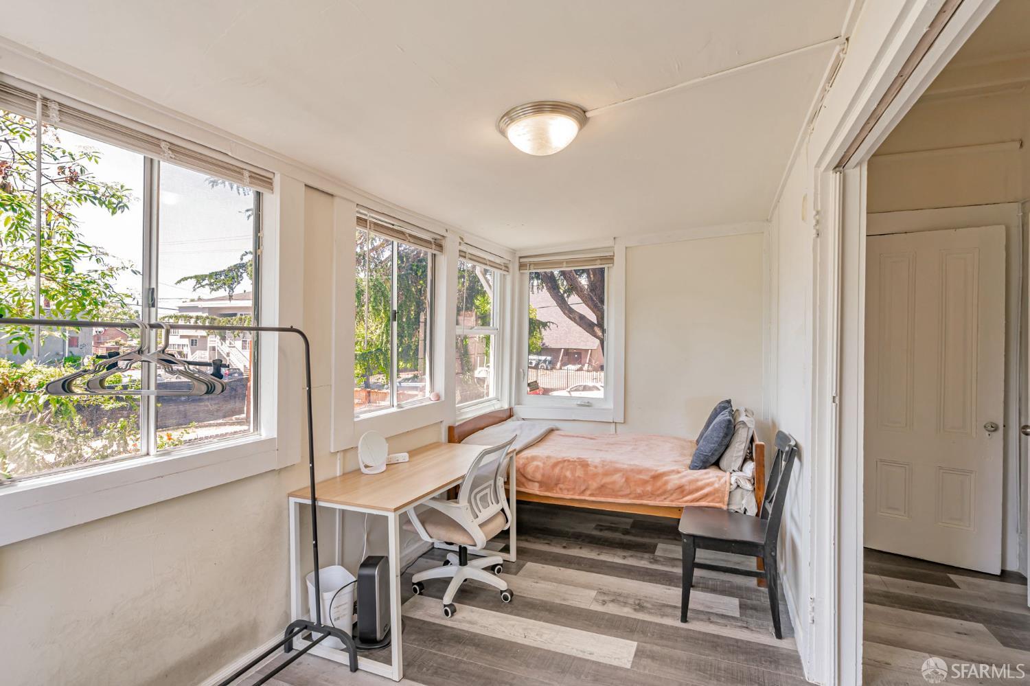 Detail Gallery Image 14 of 31 For 3233 Ellis St, Berkeley,  CA 94703 - 3 Beds | 2 Baths