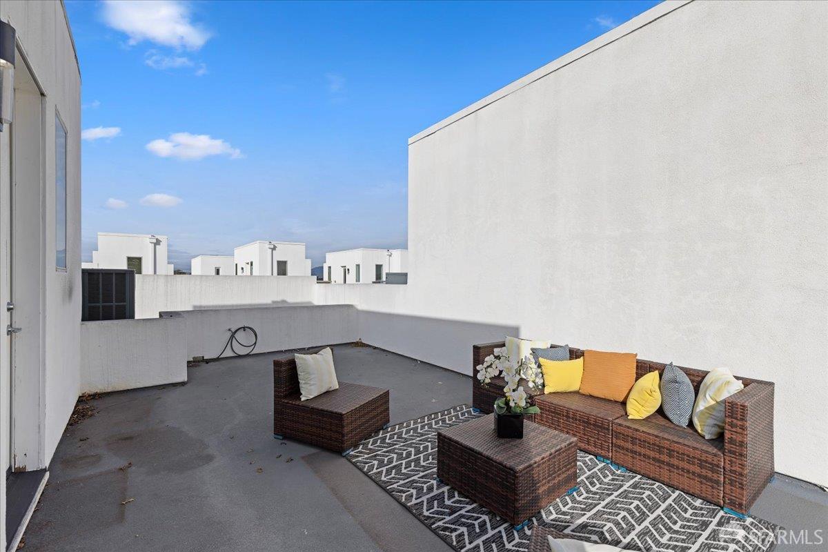 Detail Gallery Image 35 of 37 For 7991 Regional Cmn, Dublin,  CA 94568 - 3 Beds | 3 Baths