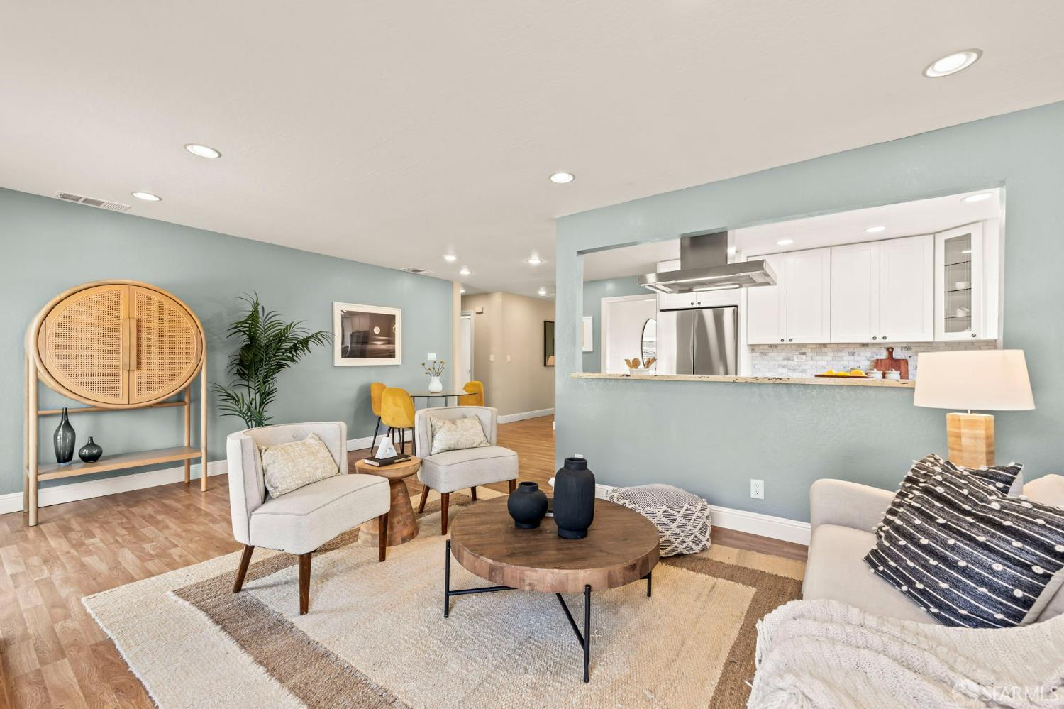 Detail Gallery Image 7 of 59 For 1548 Fieldcrest Dr, Pleasant Hill,  CA 94523 - 4 Beds | 2/1 Baths