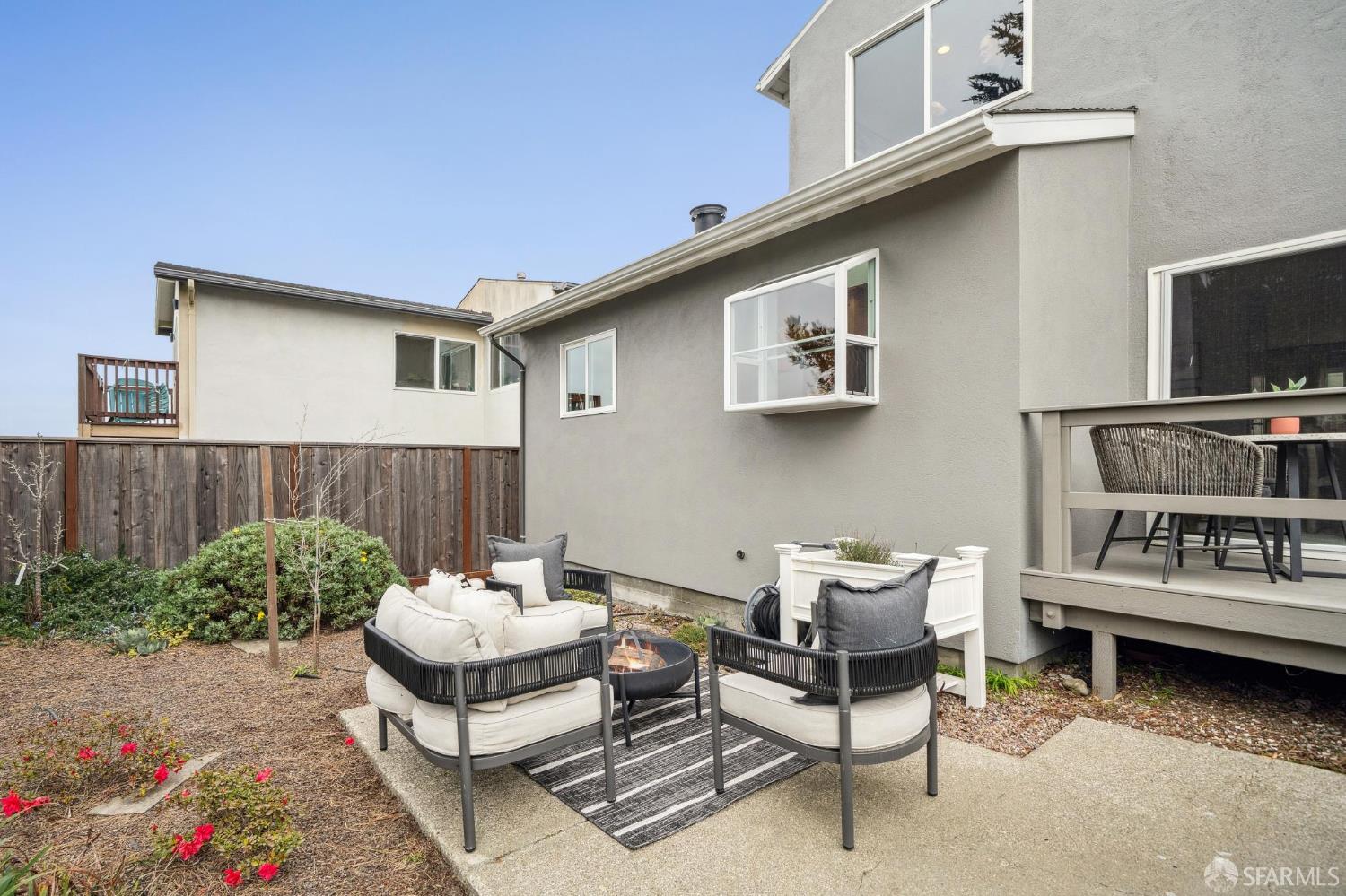 Detail Gallery Image 39 of 55 For 370 Horizon Way, Pacifica,  CA 94044 - 2 Beds | 1/1 Baths