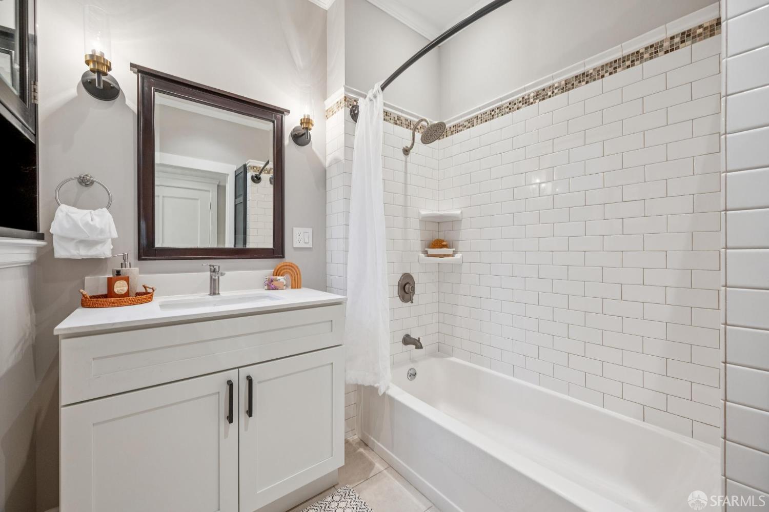 Detail Gallery Image 21 of 27 For 1267 Chestnut St #3,  San Francisco,  CA 94118 - 2 Beds | 1 Baths