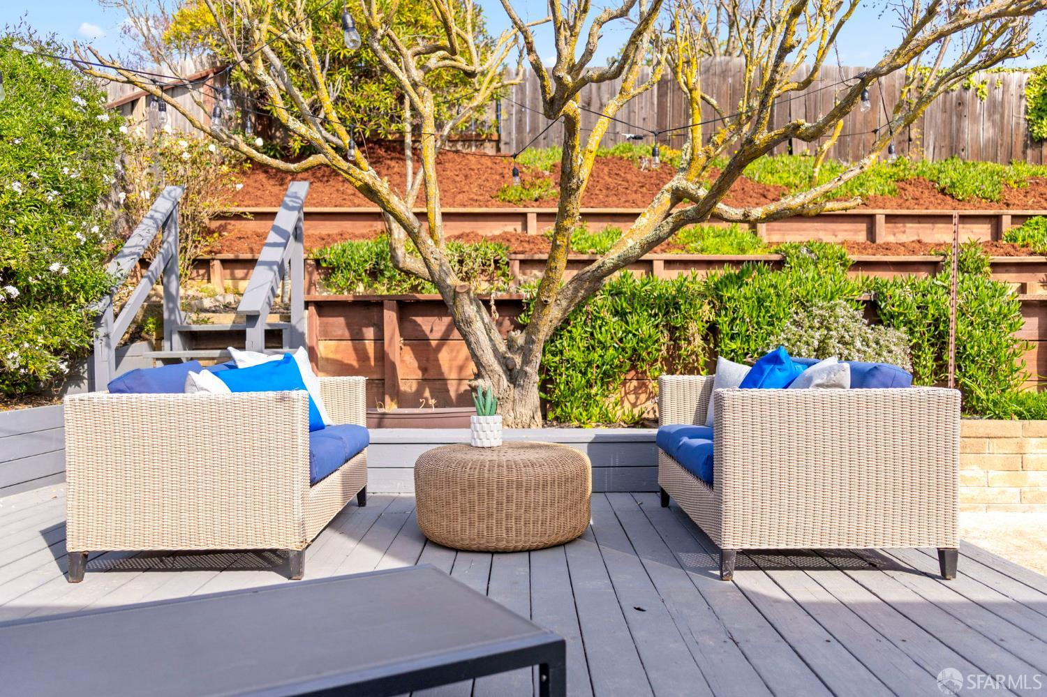 Detail Gallery Image 51 of 59 For 1548 Fieldcrest Dr, Pleasant Hill,  CA 94523 - 4 Beds | 2/1 Baths