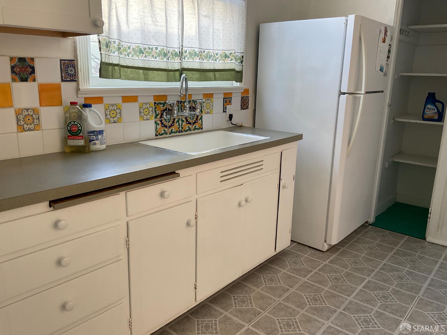 2222 45th, San Francisco, CA, 94116