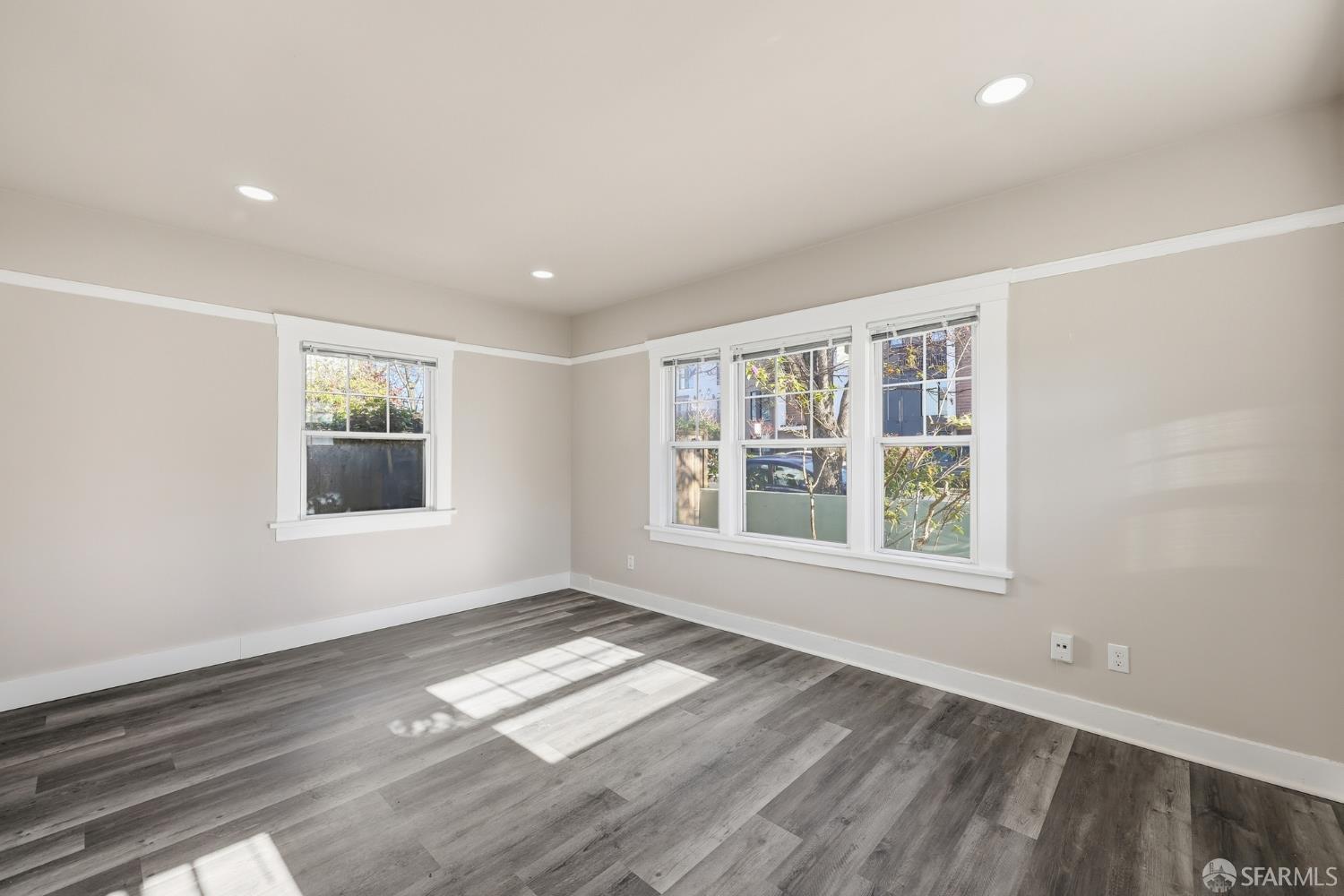 Detail Gallery Image 12 of 29 For 1504 10th St, Berkeley,  CA 94710 - – Beds | – Baths