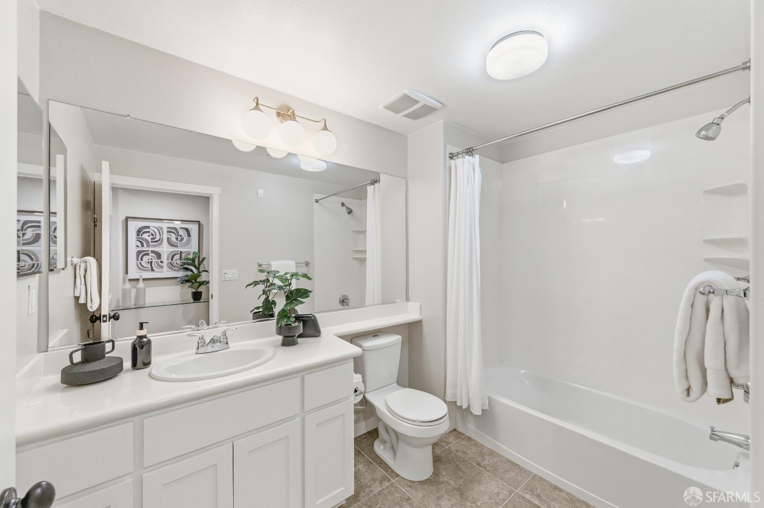 Photo #8: 426099847 Listing: Photo #8