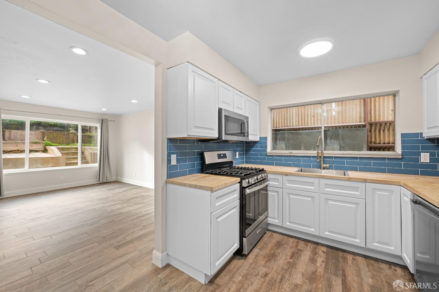 Detail Gallery Image 16 of 21 For 329 Woolsey St, San Francisco,  CA 94134 - – Beds | – Baths