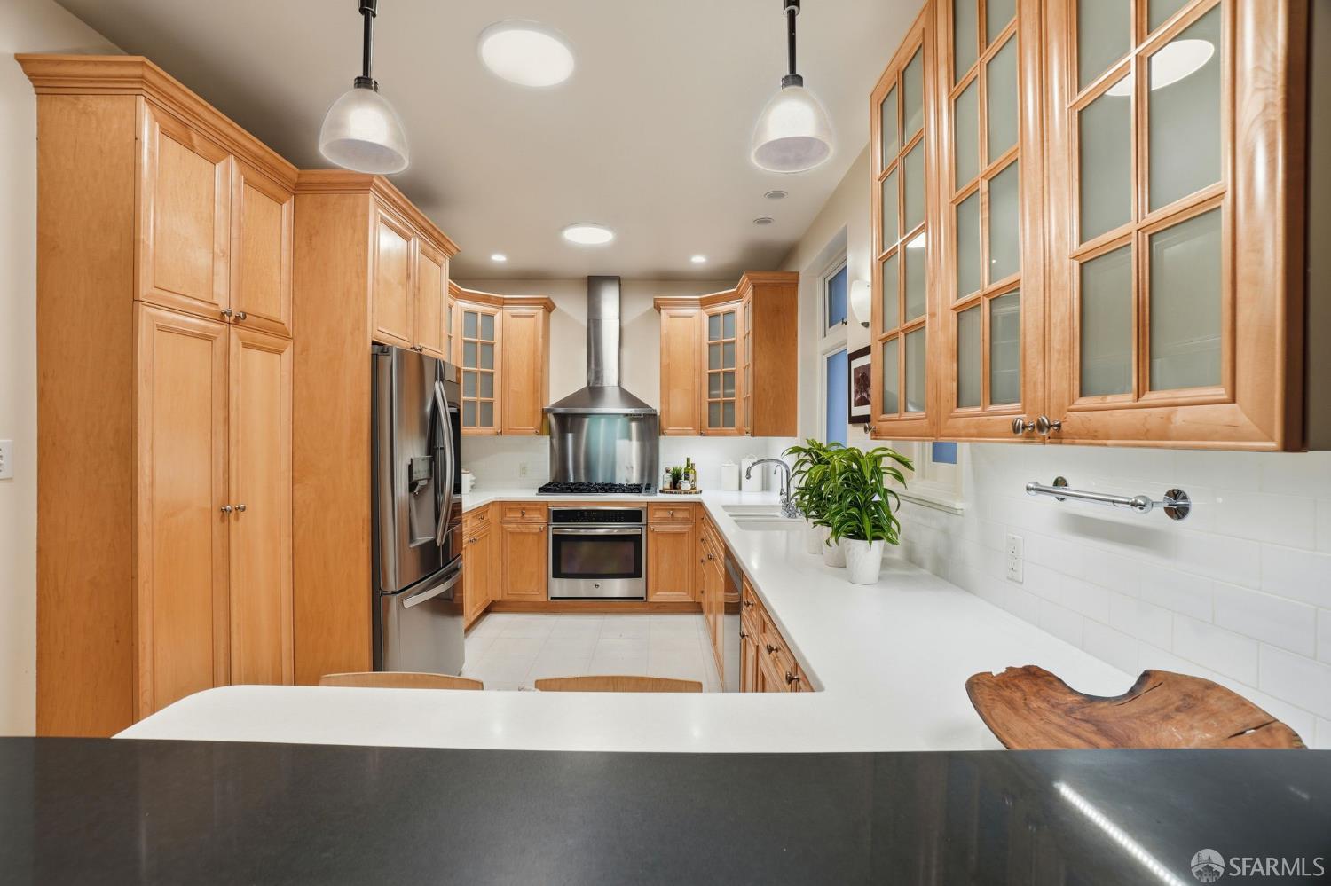 Detail Gallery Image 7 of 42 For 1760 Pacific Ave #4,  San Francisco,  CA 94109 - 3 Beds | 2 Baths