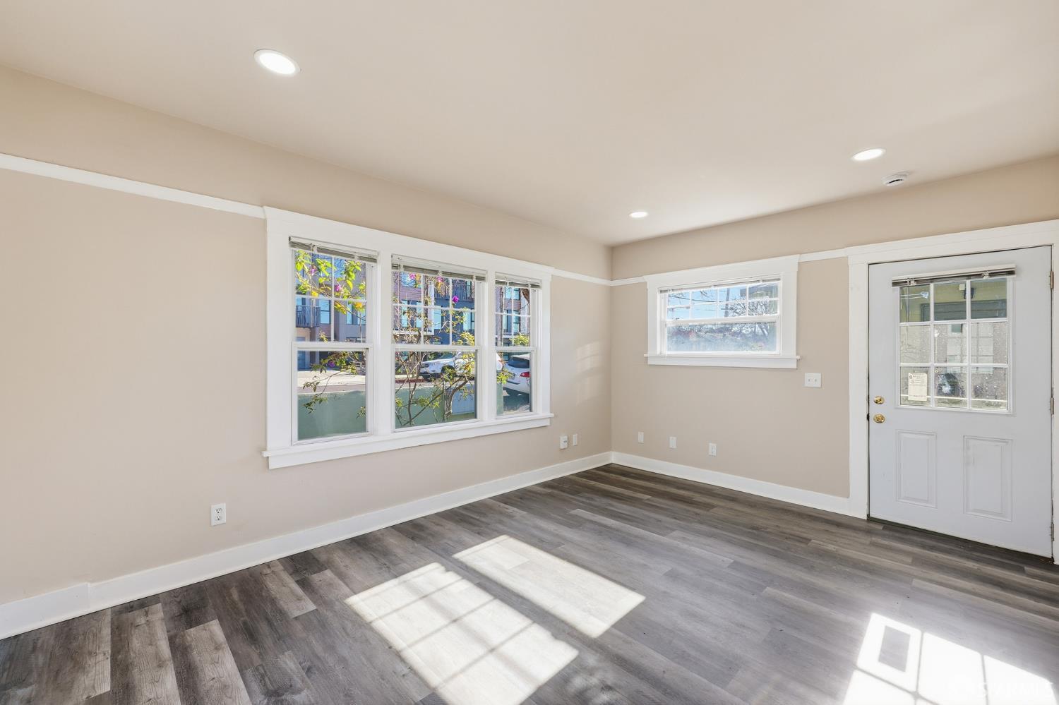 Detail Gallery Image 10 of 29 For 1504 10th St, Berkeley,  CA 94710 - – Beds | – Baths