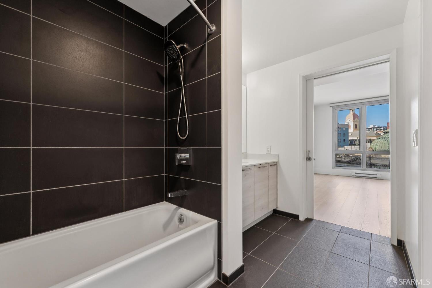 Detail Gallery Image 32 of 40 For 1075 Market St #606,  San Francisco,  CA 94103 - 1 Beds | 1 Baths