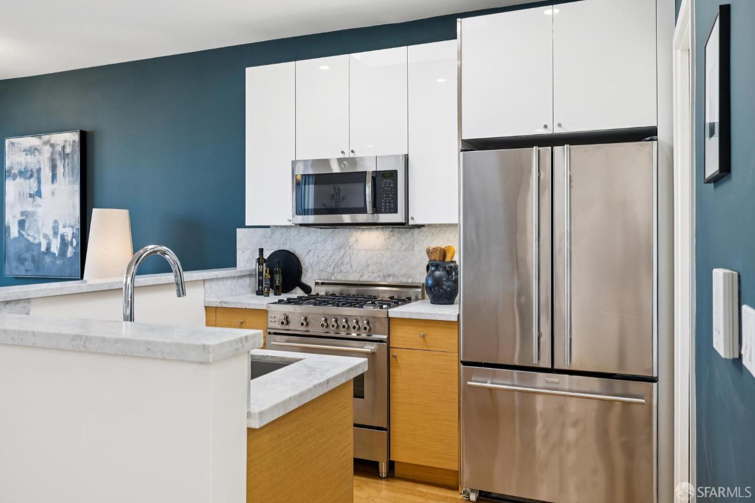 Detail Gallery Image 22 of 41 For 3190 Scott St #308,  San Francisco,  CA 94123 - 2 Beds | 2 Baths