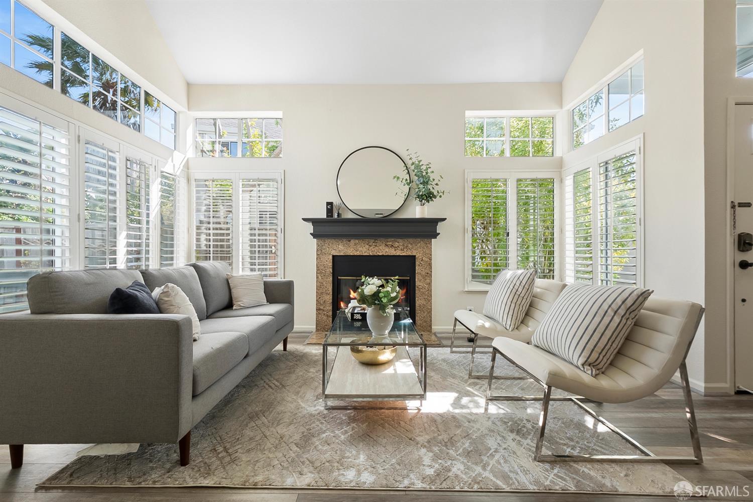 Front Image Thumbnail for SF426099738