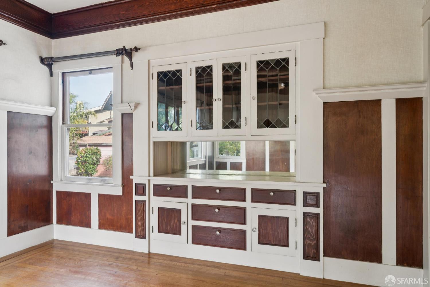 Detail Gallery Image 12 of 47 For 402 Newton Ave, Oakland,  CA 94606 - 5 Beds | 1 Baths