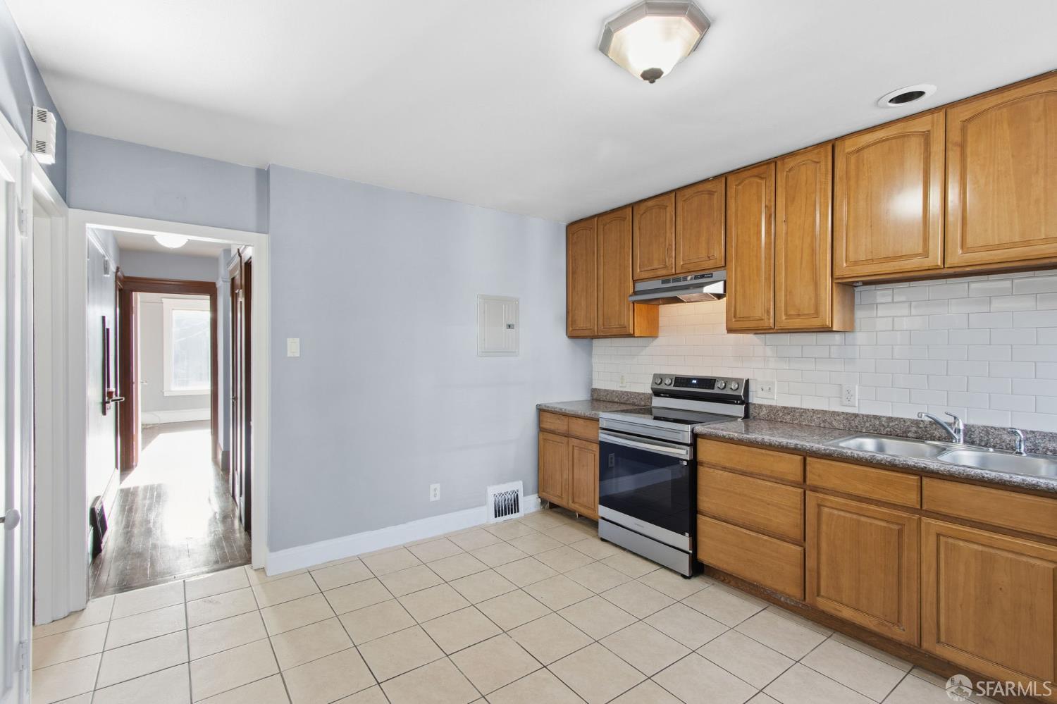 Detail Gallery Image 19 of 40 For 1470 Revere Ave, San Francisco,  CA 94124 - 2 Beds | 1 Baths