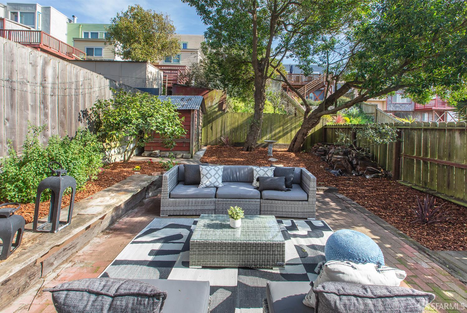 Detail Gallery Image 19 of 36 For 542 Head St, San Francisco,  CA 94132 - 2 Beds | 1 Baths