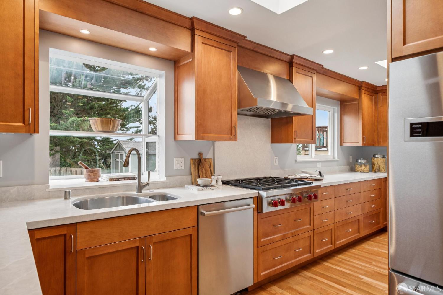 Detail Gallery Image 18 of 55 For 370 Horizon Way, Pacifica,  CA 94044 - 2 Beds | 1/1 Baths