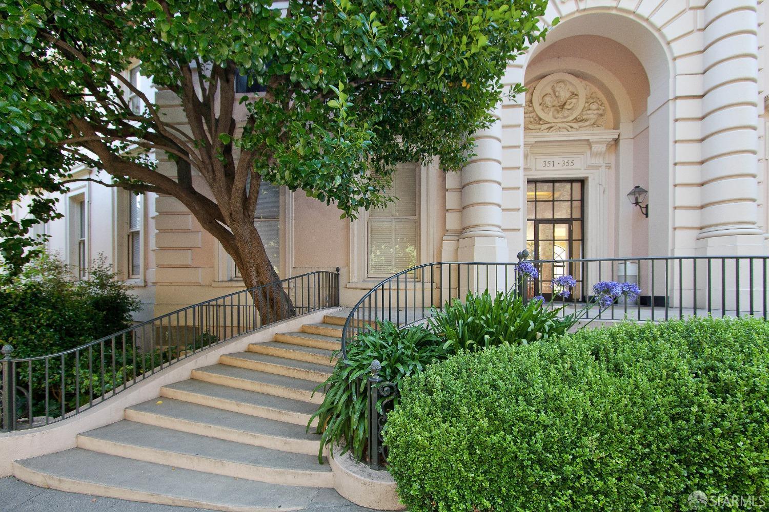 Photo #1: 426099939 Listing: Photo #1