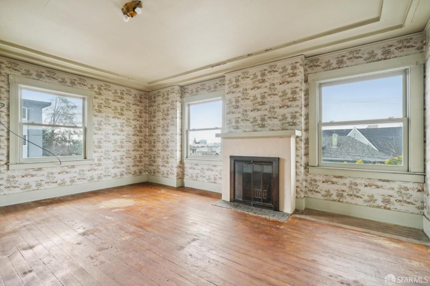 Detail Gallery Image 26 of 47 For 402 Newton Ave, Oakland,  CA 94606 - 5 Beds | 1 Baths