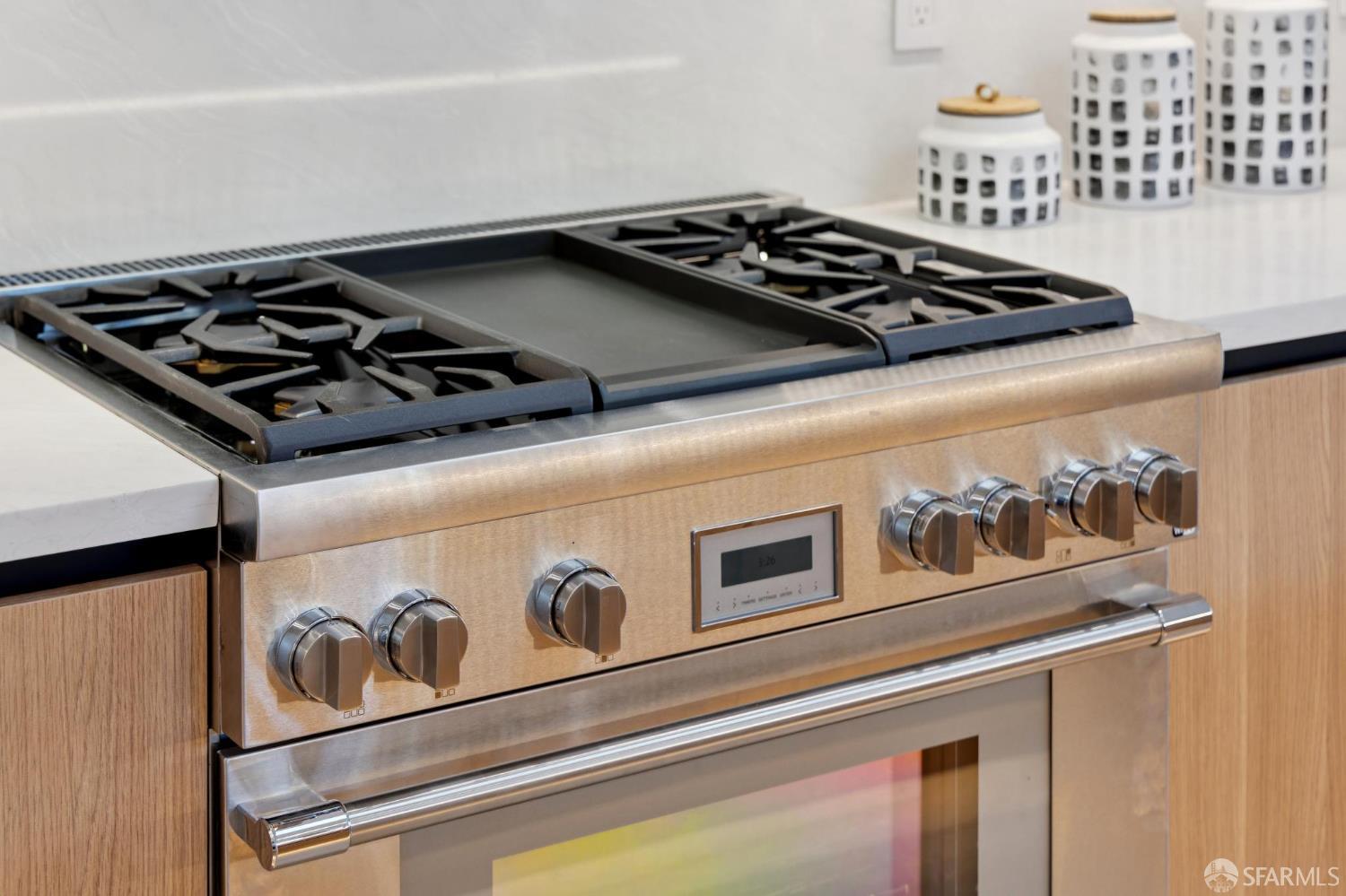 Detail Gallery Image 16 of 60 For 2020 20th Ave, San Francisco,  CA 94116 - 4 Beds | 3 Baths