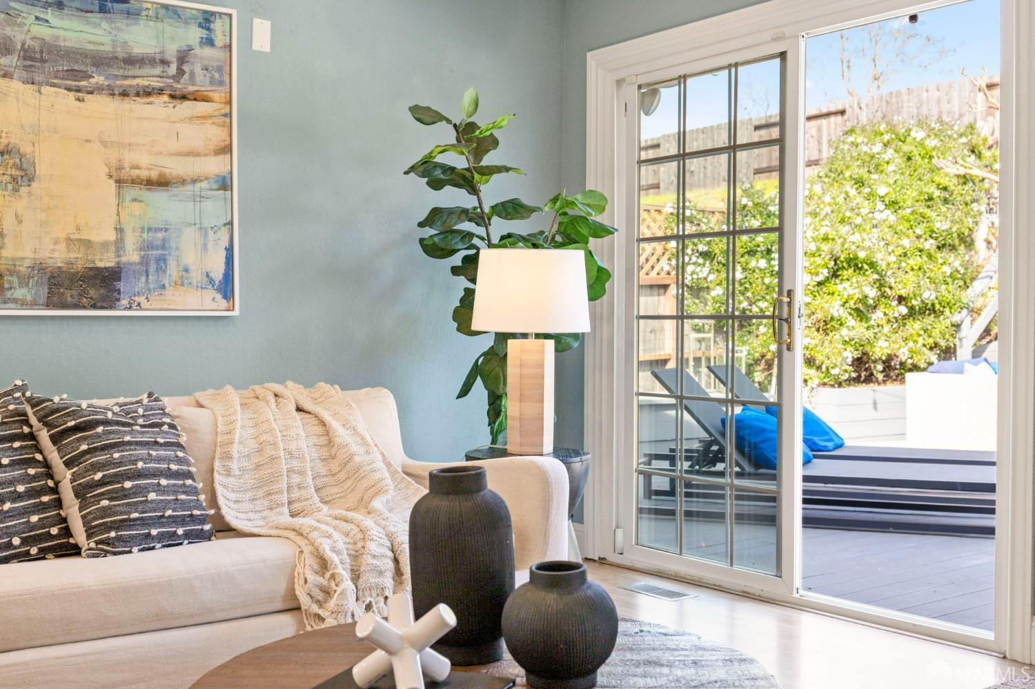 Detail Gallery Image 4 of 59 For 1548 Fieldcrest Dr, Pleasant Hill,  CA 94523 - 4 Beds | 2/1 Baths