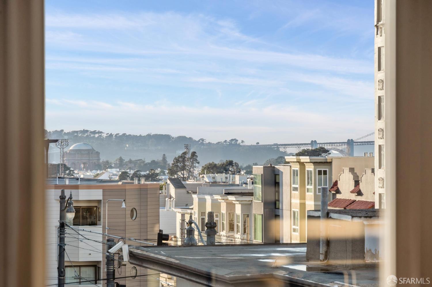 Detail Gallery Image 6 of 27 For 1267 Chestnut St #3,  San Francisco,  CA 94118 - 2 Beds | 1 Baths