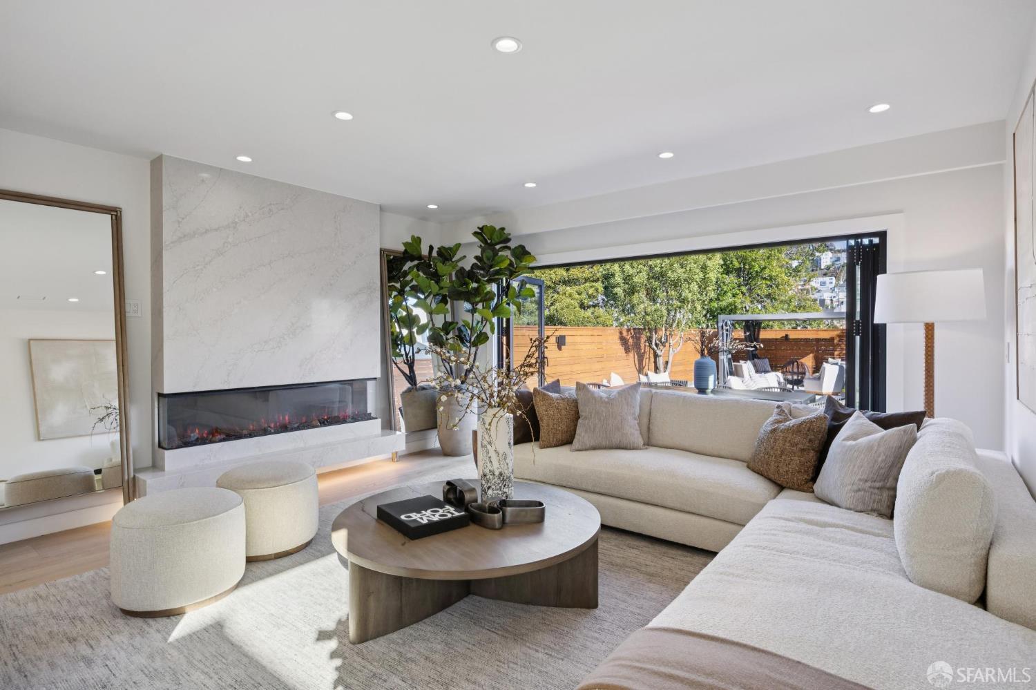 Detail Gallery Image 19 of 60 For 2020 20th Ave, San Francisco,  CA 94116 - 4 Beds | 3 Baths