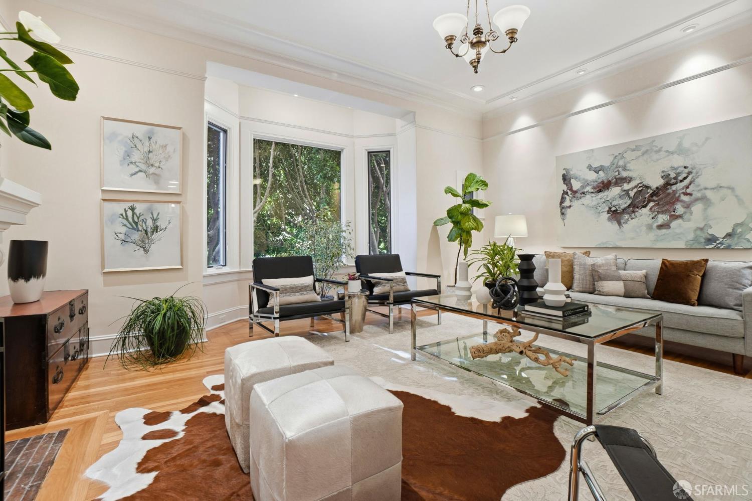 Detail Gallery Image 5 of 42 For 1760 Pacific Ave #4,  San Francisco,  CA 94109 - 3 Beds | 2 Baths