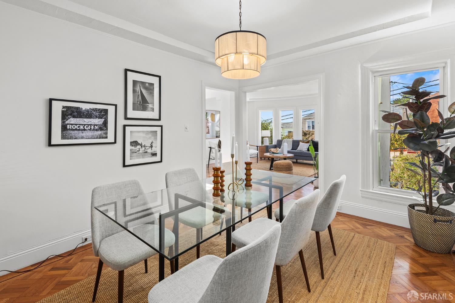 Detail Gallery Image 4 of 36 For 542 Head St, San Francisco,  CA 94132 - 2 Beds | 1 Baths