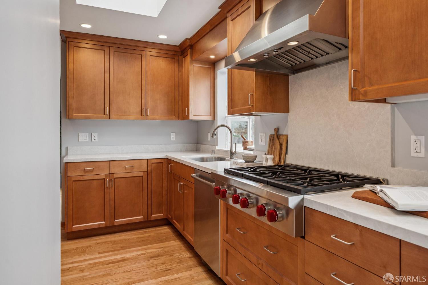 Detail Gallery Image 19 of 55 For 370 Horizon Way, Pacifica,  CA 94044 - 2 Beds | 1/1 Baths