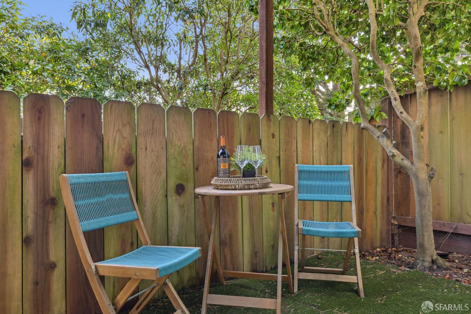 Detail Gallery Image 40 of 47 For 235 Oak Park Dr, San Francisco,  CA 94131 - 6 Beds | 3 Baths