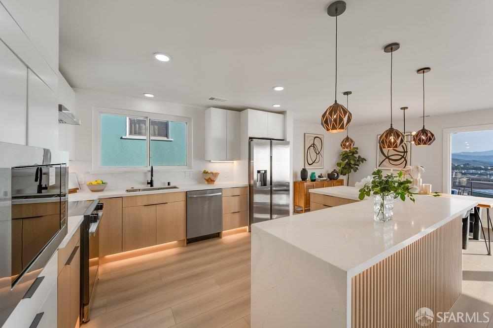 Detail Gallery Image 27 of 83 For 99 Montebello Dr, Daly City,  CA 94015 - 4 Beds | 3 Baths