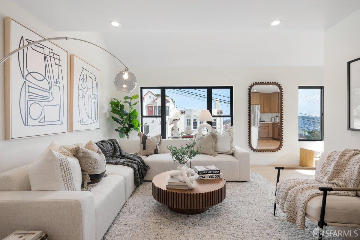 Detail Gallery Image 5 of 47 For 511 Gennessee St, San Francisco,  CA 94127 - 4 Beds | 2 Baths