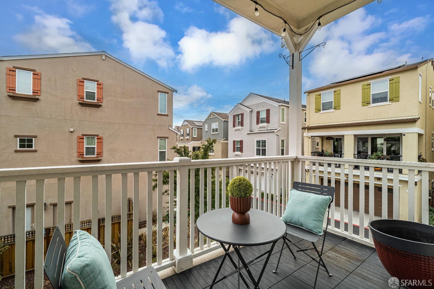 Detail Gallery Image 23 of 30 For 7240 Carneros Ln, Dublin,  CA 94568 - 4 Beds | 3/1 Baths