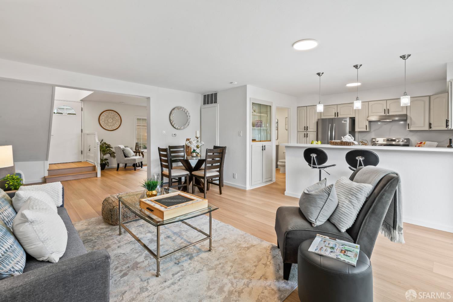 Detail Gallery Image 7 of 31 For 2449 Williamsburg Ct, South San Francisco,  CA 94080 - 3 Beds | 2/1 Baths