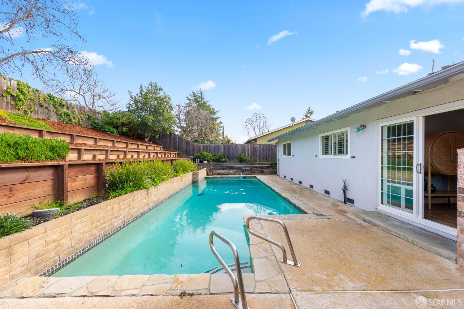 Detail Gallery Image 52 of 59 For 1548 Fieldcrest Dr, Pleasant Hill,  CA 94523 - 4 Beds | 2/1 Baths