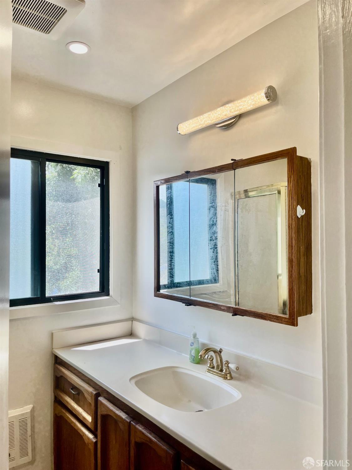 Detail Gallery Image 26 of 31 For 5880 Olinda Rd, El Sobrante,  CA 94803 - 4 Beds | 2 Baths