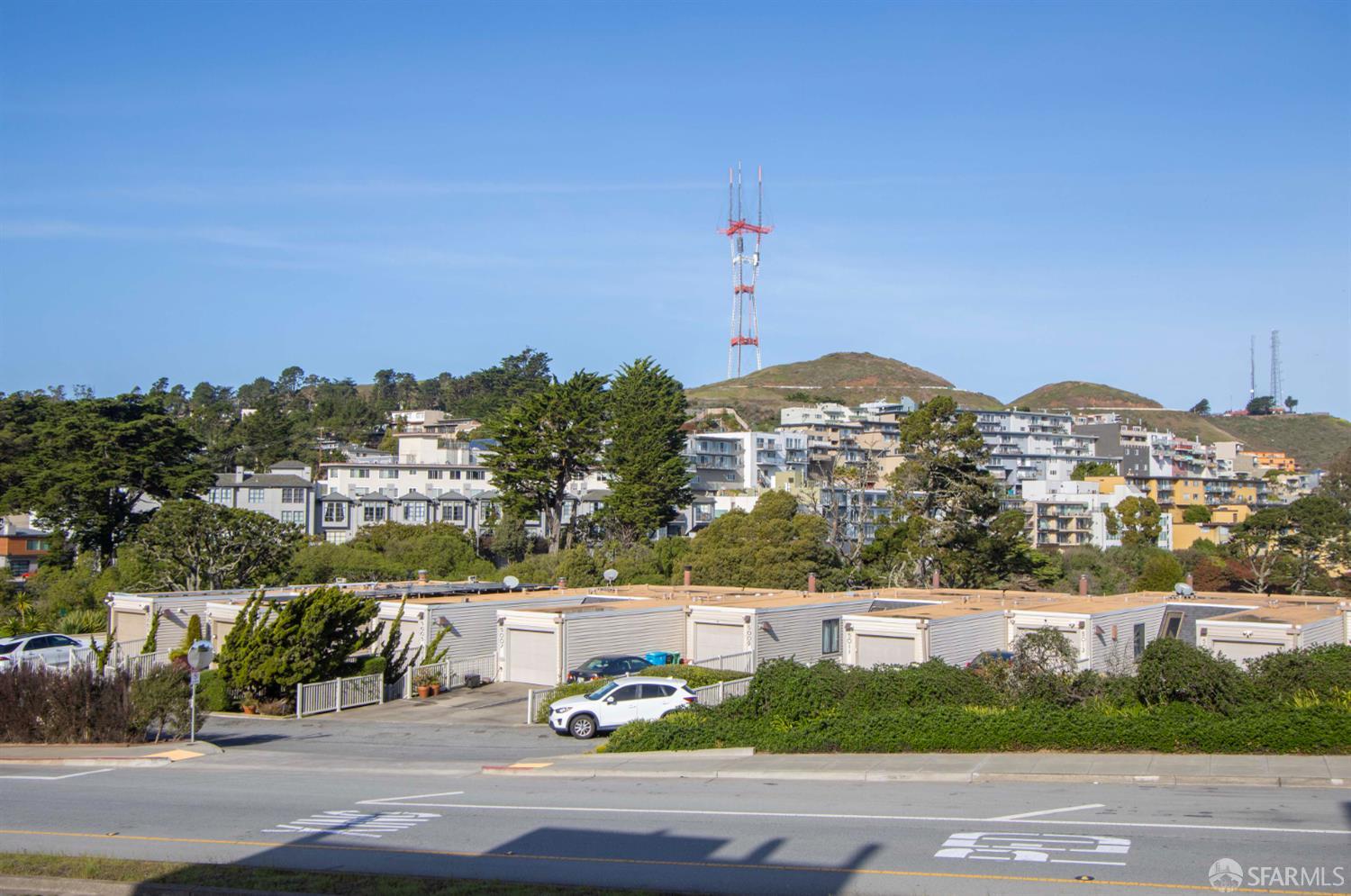 Detail Gallery Image 3 of 25 For 5080 Diamond Heights Blvd a,  San Francisco,  CA 94131 - 2 Beds | 2 Baths