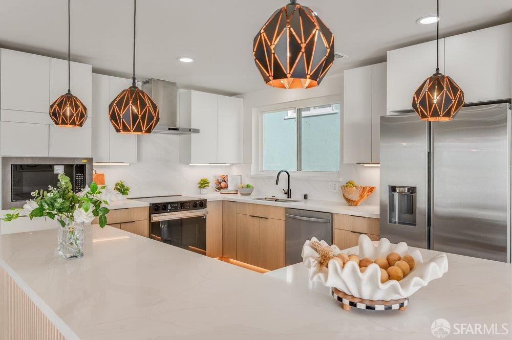 Detail Gallery Image 25 of 83 For 99 Montebello Dr, Daly City,  CA 94015 - 4 Beds | 3 Baths