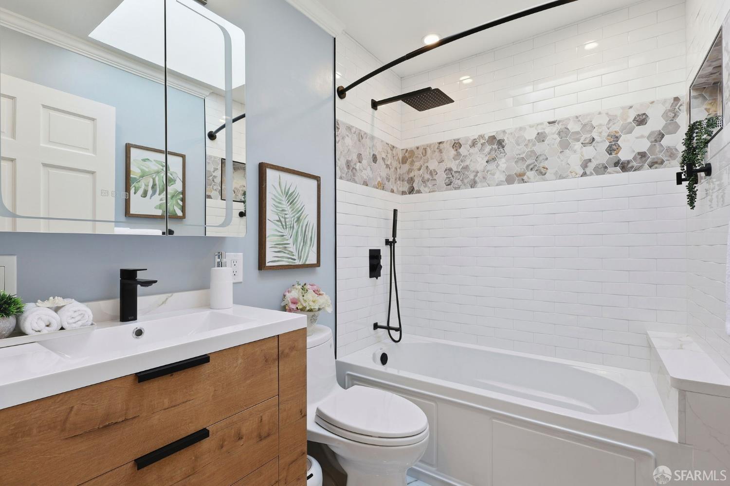 Detail Gallery Image 11 of 28 For 539 Chestnut Ave, San Bruno,  CA 94066 - 4 Beds | 3 Baths