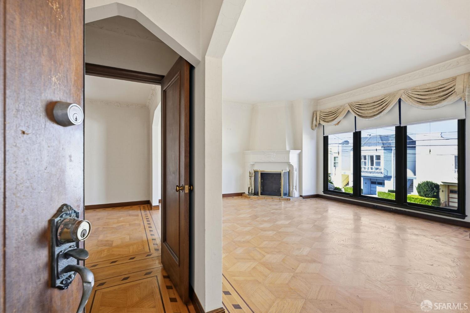 Detail Gallery Image 5 of 41 For 619 Cayuga Ave, San Francisco,  CA 94112 - 2 Beds | 1 Baths