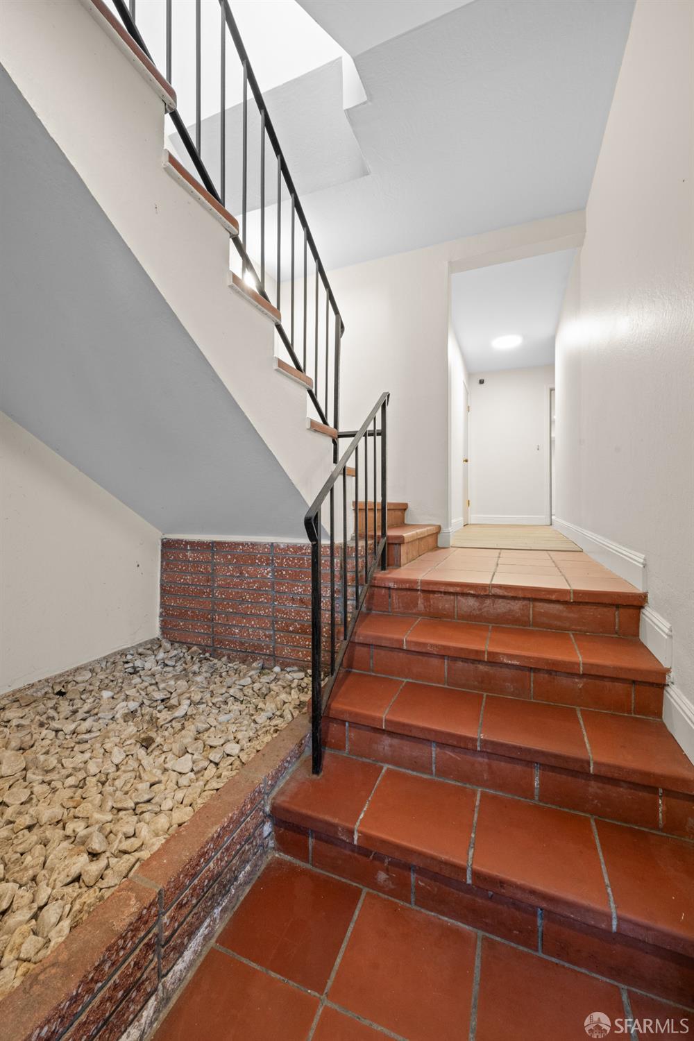 Detail Gallery Image 4 of 21 For 329 Woolsey St, San Francisco,  CA 94134 - – Beds | – Baths