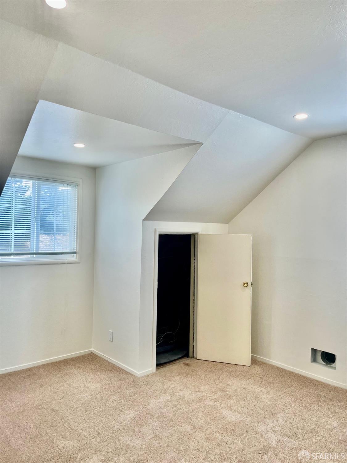 Detail Gallery Image 22 of 31 For 5880 Olinda Rd, El Sobrante,  CA 94803 - 4 Beds | 2 Baths