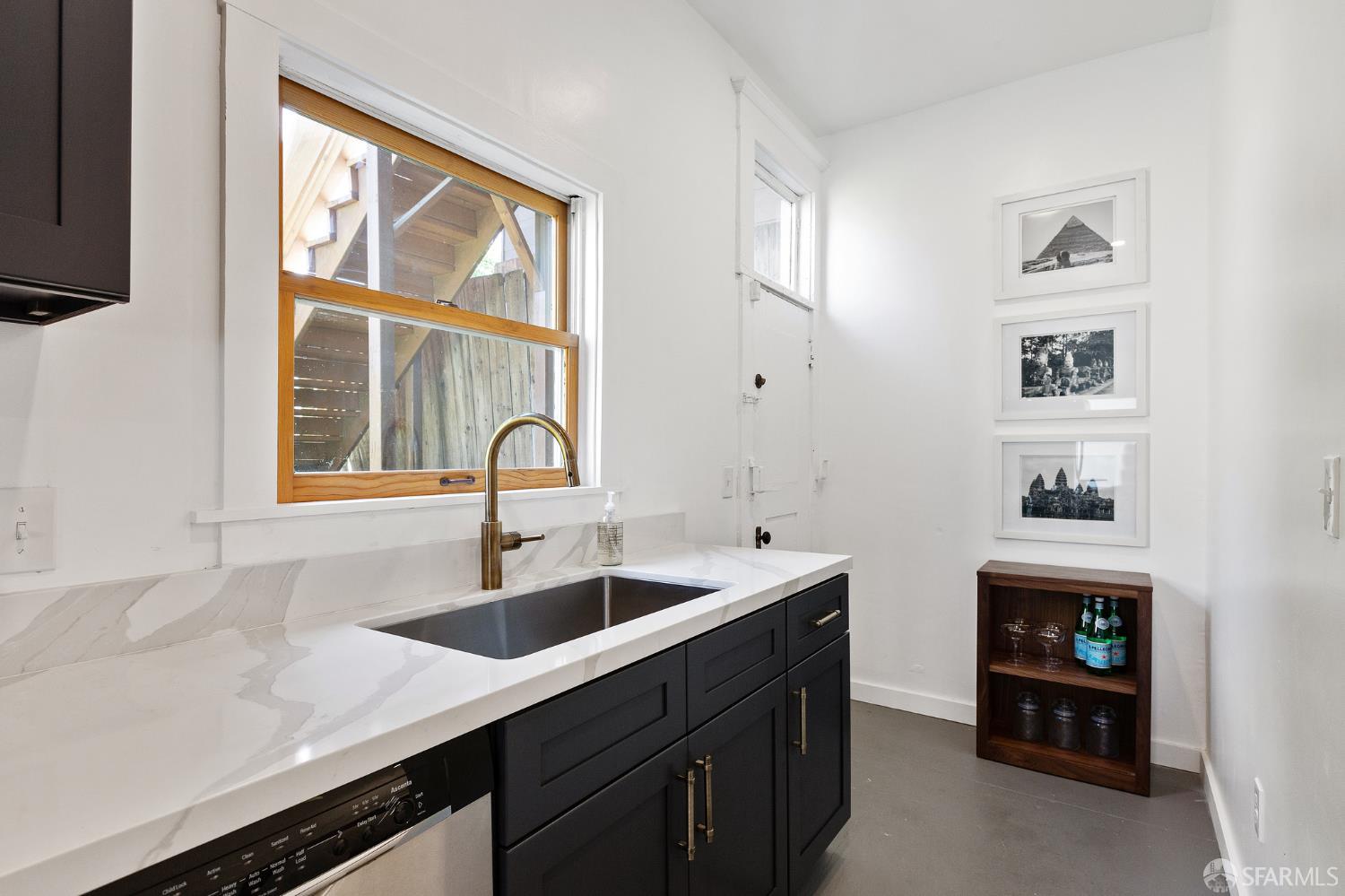 Detail Gallery Image 15 of 43 For 4300 West St, Oakland,  CA 94608 - 0 Beds | 1 Baths