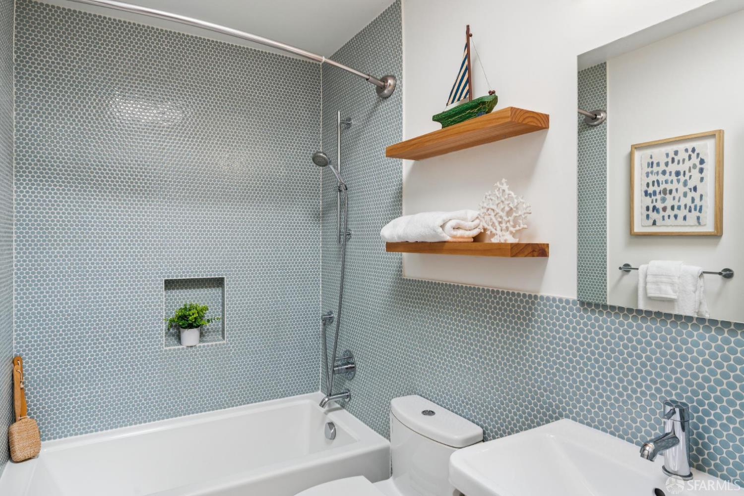 Photo #15: 426099980 Listing: Photo #15