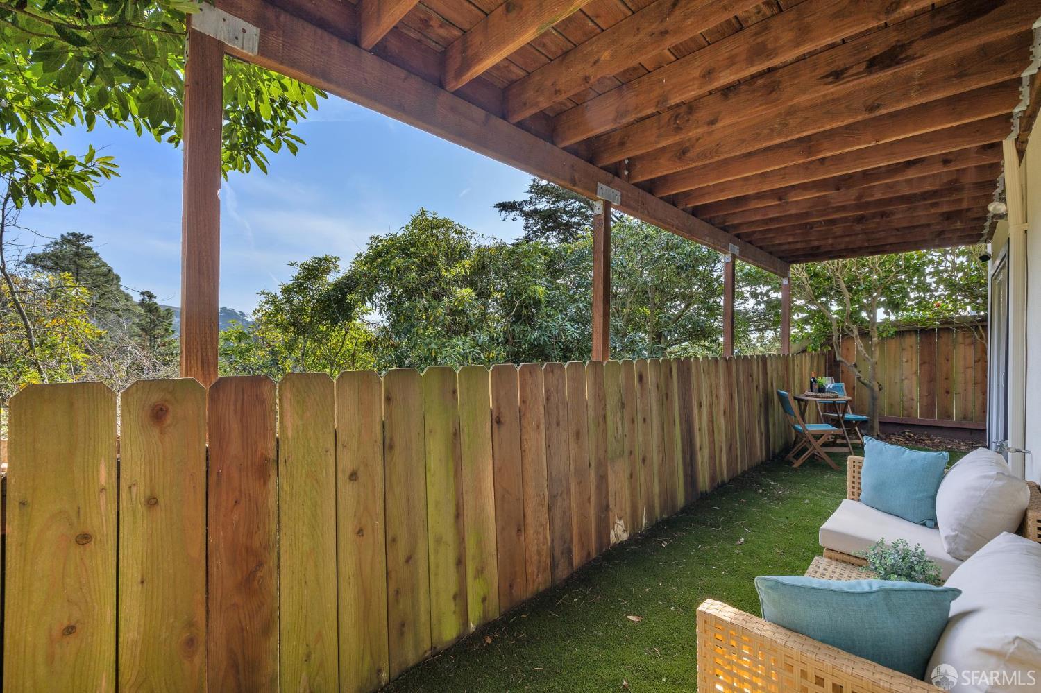 Detail Gallery Image 42 of 47 For 235 Oak Park Dr, San Francisco,  CA 94131 - 6 Beds | 3 Baths